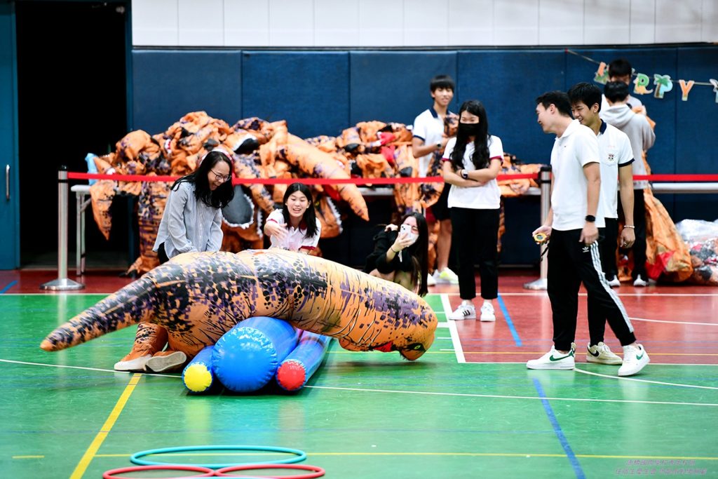 Dinosaur theme